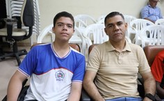 Rhenan Andrews, da Escola Estadual Professora Doralice da Silva Moura, recebeu medalha de bronze regional ao lado do professor André Oliveira