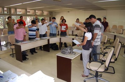 16 professores e um técnico foram empossados nesse dia 1º de junho