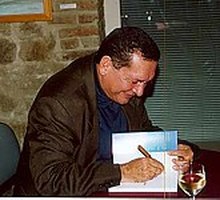 Professor do IC disponibiliza livro e música na internet