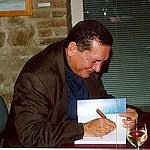 Professor do IC disponibiliza livro e música na internet