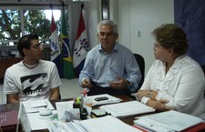 (No centro) Vice-reitor comenta sobre os desafios da gestão no processo de interiorização da Ufal