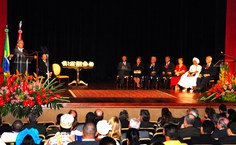 Governador destaca a contribuição dos agraciados com a comenda