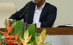 O professor da PUC Douglas Martins debateu os males do assédio moral