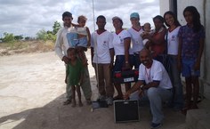 Marcella, aprovada para o Doutorado em Nutrição da UFPE, em uma das etapas do trabalho de campo - Delmiro Gouveia, sertão de Alagoas, 2005