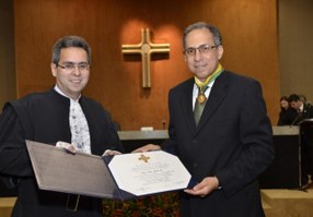 Professor de Direito recebe Medalha Pontes de Miranda