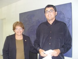 Novos servidores comemoram ingresso na Universidade