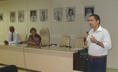 Fernando Antônio, empossado como docente efetivo, fala de sua satisfação em lecionar na Universidade