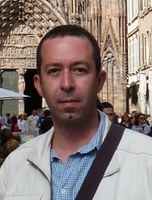 Diretor da Esenfar participa de congresso na França