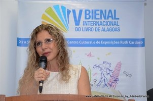 Conselho Nacional homenageia Sheila Maluf pelo trabalho desenvolvido em Bienal do Livro