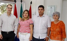 Camila Karla e Emanuel Araújo recebem as boas-vindas de Frederich Ebrahim e Silvia Cardeal