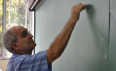 Em novembro  Daniel Farias completa 40 em sala de aula na Ufal