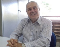 Fábio Marroquim completa 70 anos sem planos de deixar a universidade