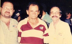 Professor Arnóbio Cavalcanti e Manoel Mota com o reitor eleito Rogério Pinheiro