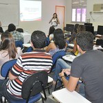Ascom apresenta relatório de mídia para alunos de comunicação