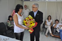 Professor Eurico presta homenagem a servidora