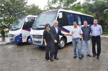 Entrega dos micro-ônibus