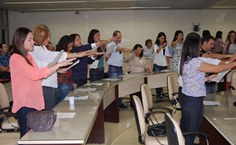 Servidores fazem o juramento