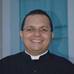 Servidor e padre: conheça a história de Márcio Manuel