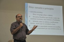 Professor José Vincente explicou sobre a Comissão de Ética Institucional