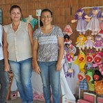 Feira da Economia Solidária expõe produtos no prédio da Reitoria