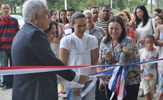 Reitor Eurio Lôbo, Nélia Calado, Heloísa Helena e Rachel Rocha fazem o corte oficila da fita
