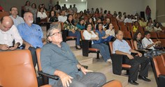 Equipe de gestão se uniu aos demais servidores para celebrar a paz e a harmonia