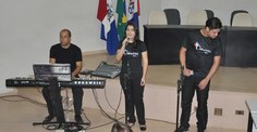 Integrantes do Coro da Ufal abriram a cerimônia do culto ecumênico