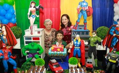 Lenilda, com Ernesto e sua mãe, dona Midian Luna, na festa de aniversário