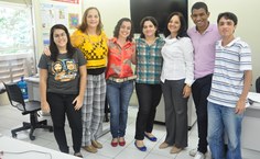 Márcia [de roupa xadrez] com parte da equipe da Assessoria de Comunicação! Parabéns, Márcia!