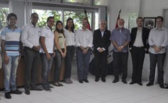 Novos servidores são recepcionados no gabinete do reitor