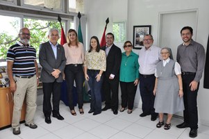 Reitor empossa duas novas professoras para Unidades de Maceió