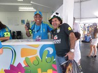 Eraldo no stand de atendimento ao espectador