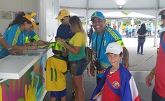 Uma das tarefas principais era identificar as crianças com pulseiras