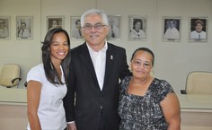 A vitória de Josenilda é também comemorada pelo reitor Eurico Lôbo