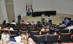 A professora Gabriela Fernandes também foi convidada do Proford no Pins