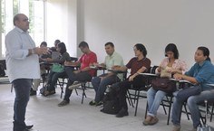 Coordenador da Pós-Graduação, Irianldo Diniz, falou sobre a importância dos secretários para o funcionamentos desses cursos