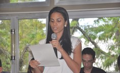 Monique Angelo da Silva leu o Termo de Ética dos servidores