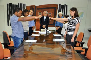 Universidade recebe cinco novos servidores