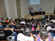 O auditório acompanhou a palestra e interagiu com o palestrante