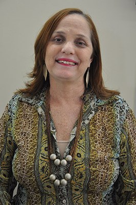 Em 2014, Diana Monteiro completou 30 anos de trabalho no quadro da Assessoria de Comunicação da Ufal e recebeu homenagens | nothing
