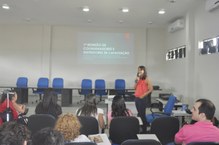 Melissa Menezes explica os instrutores os detalhes do Plano