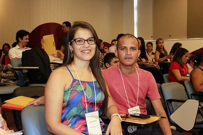 Bruno Henrique da Silva e Larissa Vieira tomaram posse no Hospital Universitário