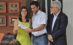 Auceia Matos comemora a conquista como docnete do Campus Arapiraca