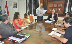 Leitura dos termos de posse