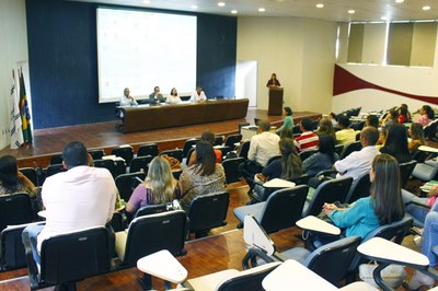 Posse de 80 servidoes do Hospital Universirtário