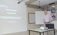 No memorial acadêmico, Tonholo destacou as 142 orientações de projetos de pesquisas a pós-doutorados