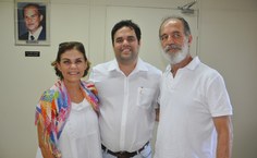 Os professores Marília Goulart e Euzébio Goulart durante a posse do filho Henrique docente do Ceca