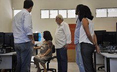 Servidores participam da primeira aula do curso de Docência Universitária