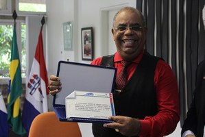 Professor do Cedu recebe homenagem por sua contribuição à Ufal