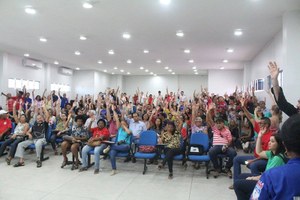 Técnico-administrativos da Ufal aprovam greve a partir do dia 31